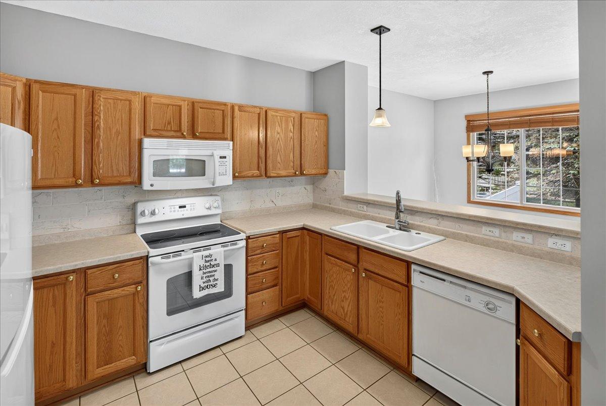 13955 Erwin Court Eden Prairie, MN 55344 - Photo 14 of 35