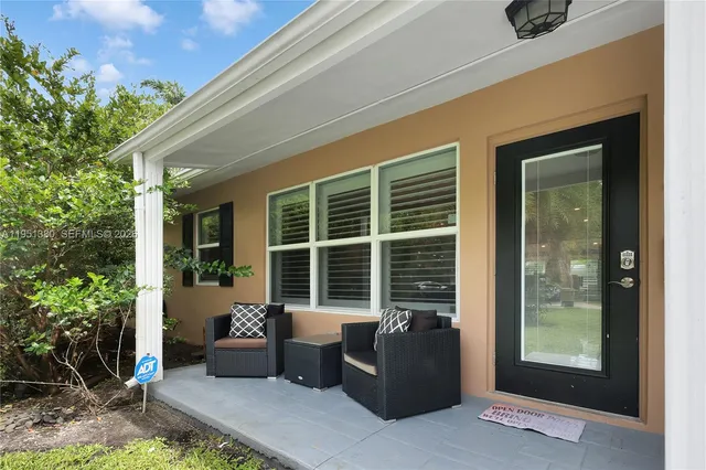 $925,000 | 424 Northeast 27th Drive, Wilton Manors, FL 33334