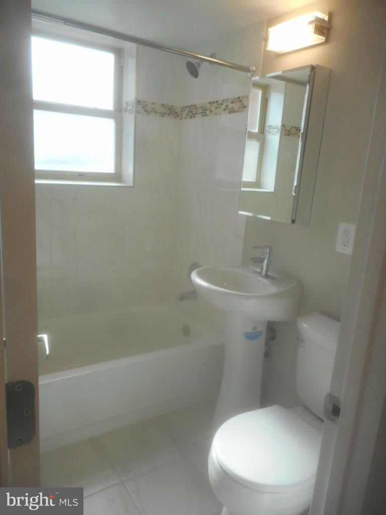 2900 Pomeroy Road Southeast, Unit 301 Washington, DC 20020 - Photo 8 of 21 Bathroom #2
