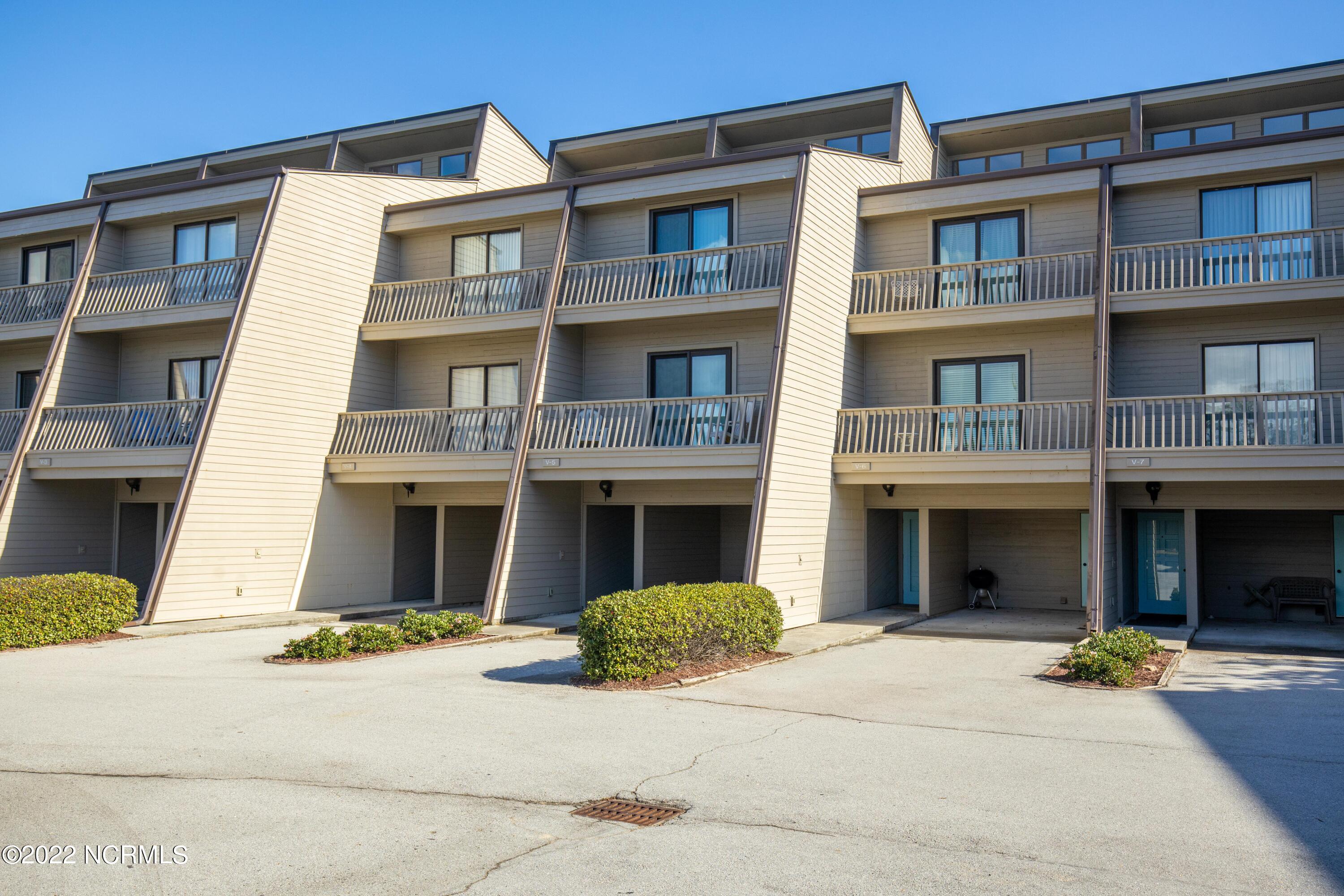 565 Salter Path Road, Unit V5 OCEAN GROVE WEST Pine Knoll Shores, NC 28512 - Photo 1 of 46 V-5 OGW exterior