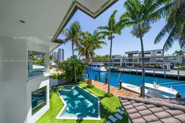 $5,199,000 | 2614 Castilla Isle, Fort Lauderdale, FL 33301