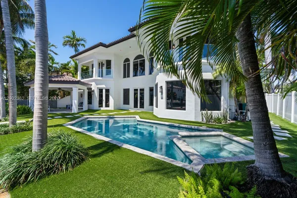 $5,199,000 | 2614 Castilla Isle, Fort Lauderdale, FL 33301