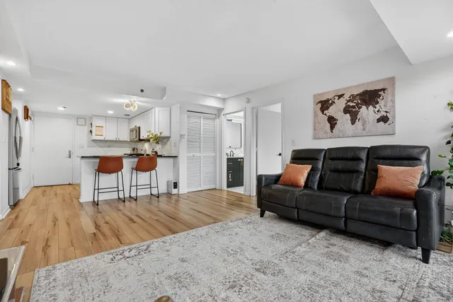 $775,000 | 700 1st Street, Unit 7T, Hoboken, NJ 07030