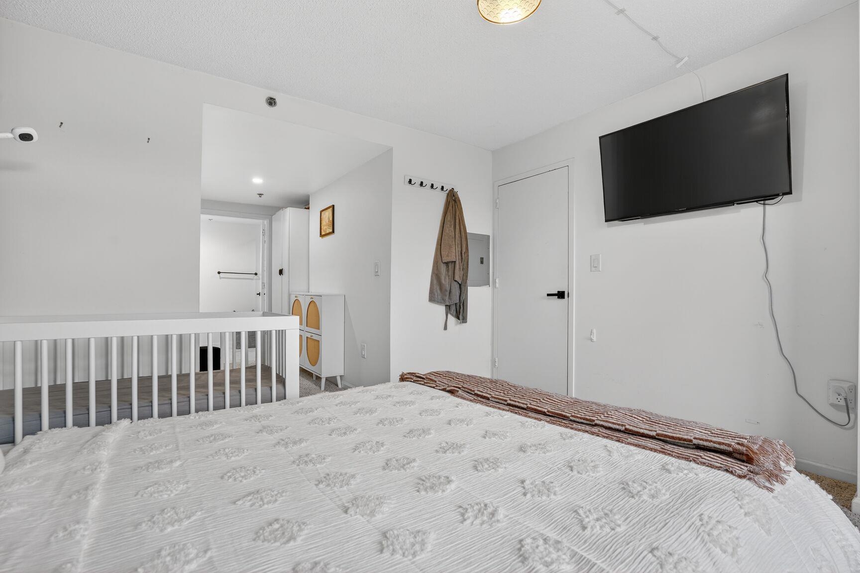 700 1st Street, Unit 7T Hoboken, NJ 07030 - Photo 23 of 25 a view of a livingroom with a flat screen tv