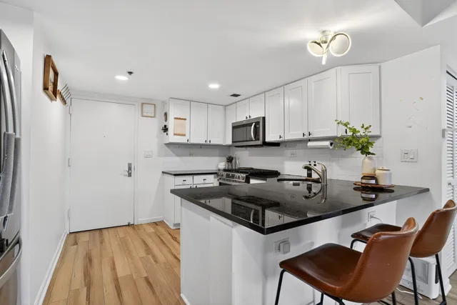 $775,000 | 700 1st Street, Unit 7T, Hoboken, NJ 07030