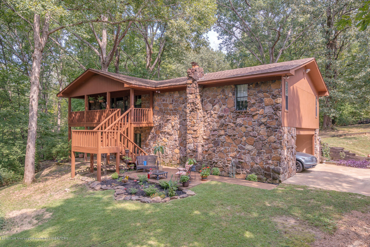 460 Vinson Road Hernando, MS 38632 - Photo 1 of 26 460-Vinson-Road-snapsold-screen-203351-1