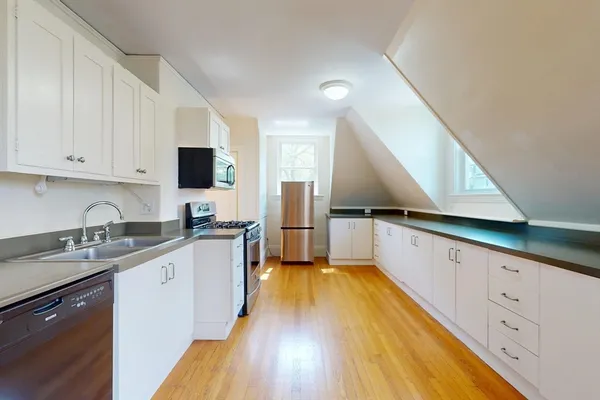 $665,000 | 12 Bigelow Circle, Unit 3, Boston, MA 02135
