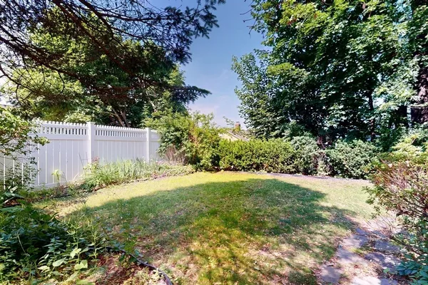 $665,000 | 12 Bigelow Circle, Unit 3, Boston, MA 02135