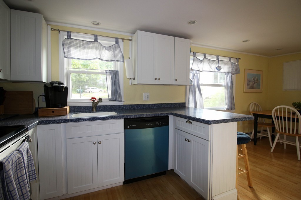 21 East Shore Road Holbrook, MA 02343 - Photo 13 of 30