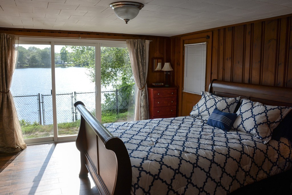 21 East Shore Road Holbrook, MA 02343 - Photo 4 of 30