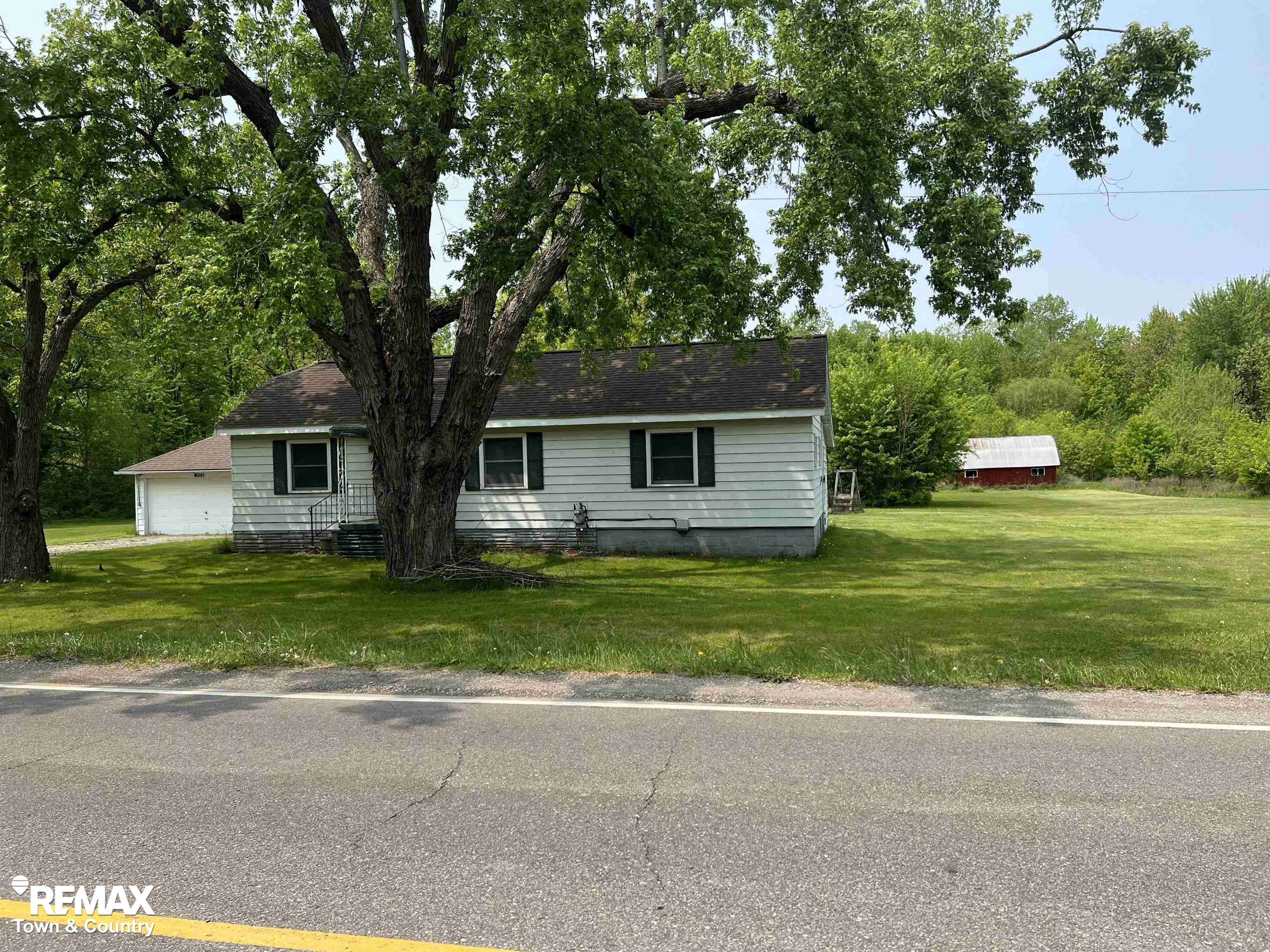 8341 Neff Road Mount Morris, MI 48458 - Photo 1 of 29 50109845.JPG