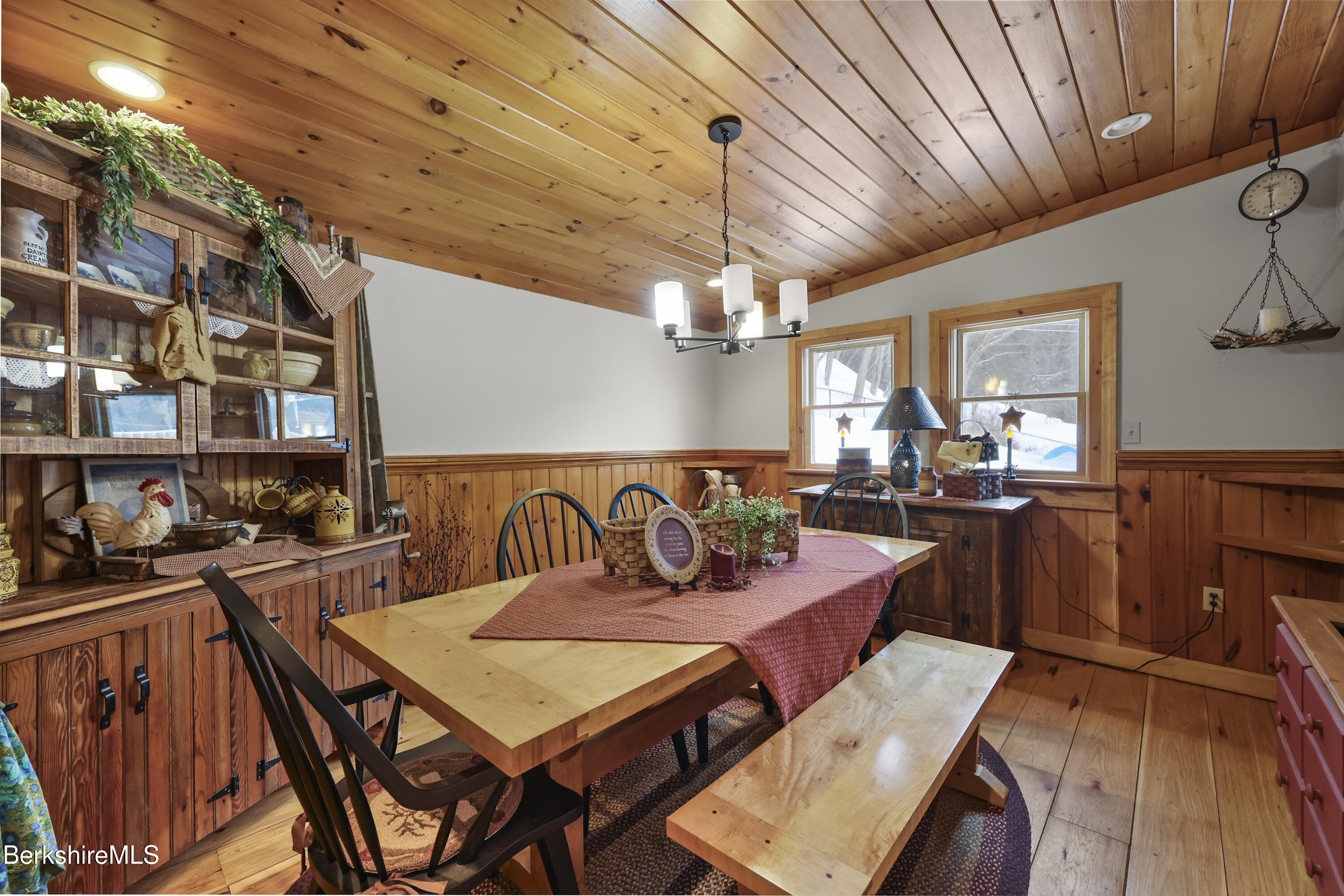 624 River Road Clarksburg, MA 01247 - Photo 11 of 40 Dining Room