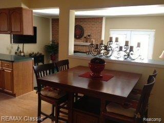 1404 Ranier Street Canton, MI 48187 - Photo 4 of 18 KIT INTO FR.JPG