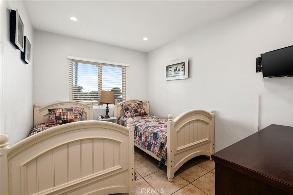 4980 Sandyland Road Carpinteria, CA 93013 - Photo 13 of 38