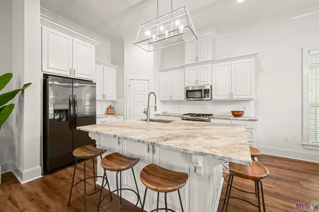 $339,000 | 6504 Silver Oak Drive, Baton Rouge, LA 70817