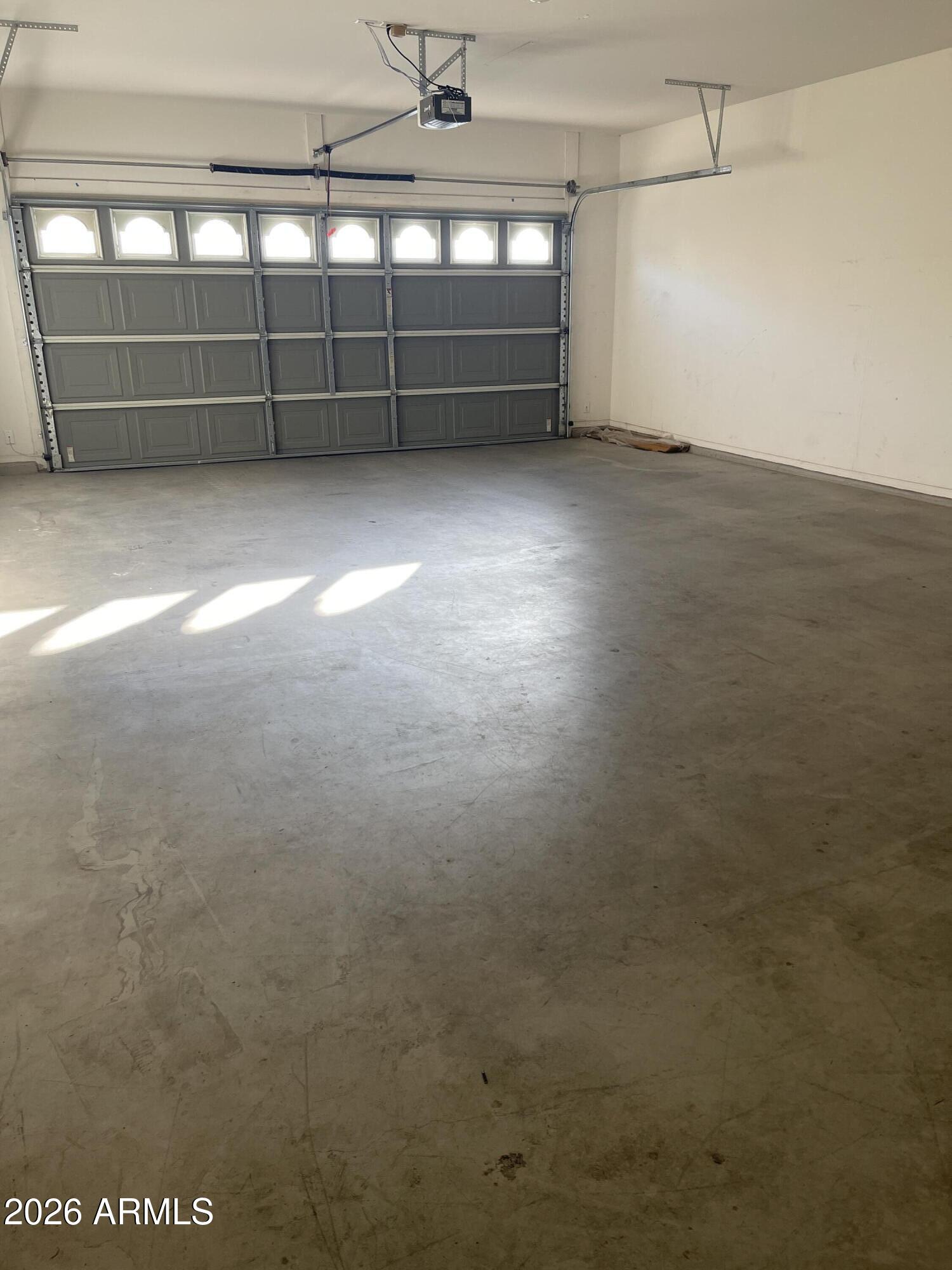 1699 South Constellation Way Gilbert, AZ 85295 - Photo 19 of 23 20260204_160331746_iOS