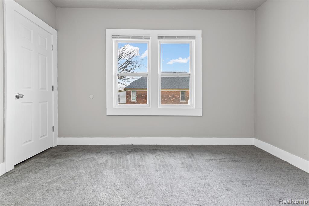 3010 Montclair Street Detroit, MI 48214 - Photo 48 of 61