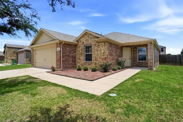 $1,950 | 2820 Jordan Drive, Seagoville, TX 75159