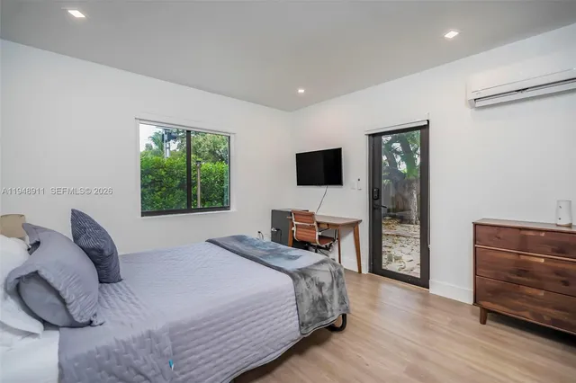 $5,700 | 870 Northeast 82nd Street, Miami, FL 33138