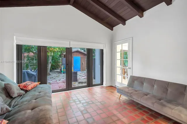 $5,700 | 870 Northeast 82nd Street, Miami, FL 33138