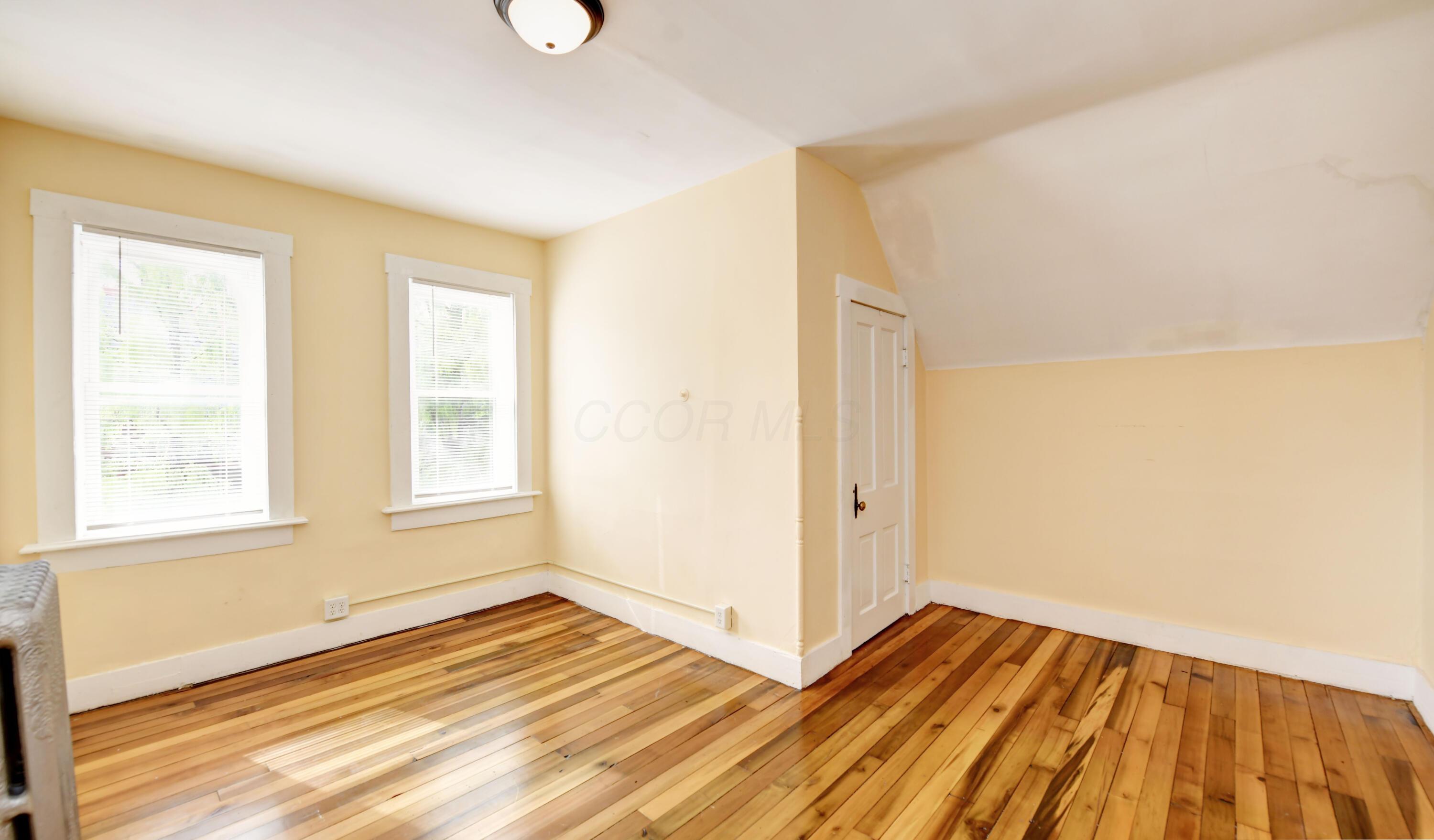 1298 Bryden Road Columbus, OH 43205 - Photo 55 of 72 Third Floor Bedroom