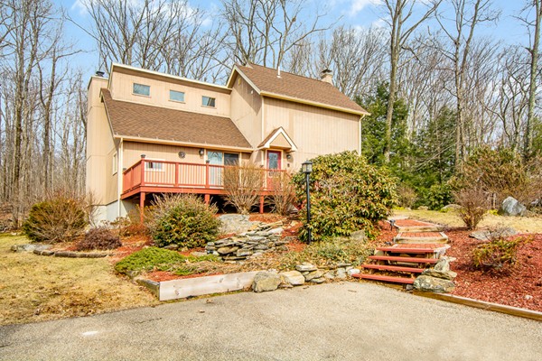 10 Nipmuck Road Paxton, MA 01612 - Photo 1 of 30 Gallery Image 1