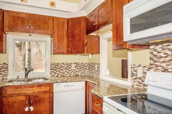 10 Nipmuck Road Paxton, MA 01612 - Photo 10 of 30 Gallery Image 10