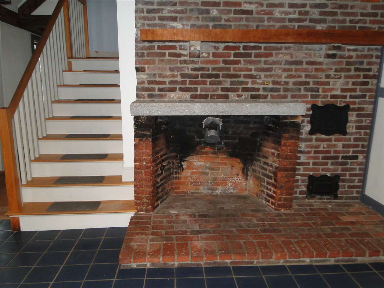 750 Cherry Valley Road Gilford, NH 03249 - Photo 5 of 25