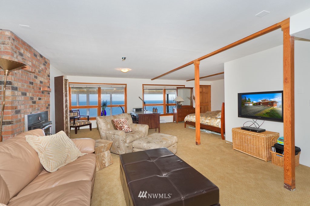 3501 Oak Bay Road Port Hadlock, WA 98339 - Photo 11 of 15 Gallery Image 11