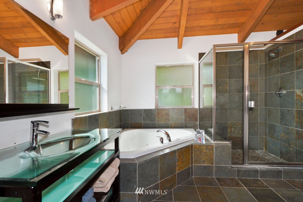 3501 Oak Bay Road Port Hadlock, WA 98339 - Photo 10 of 15 Gallery Image 10
