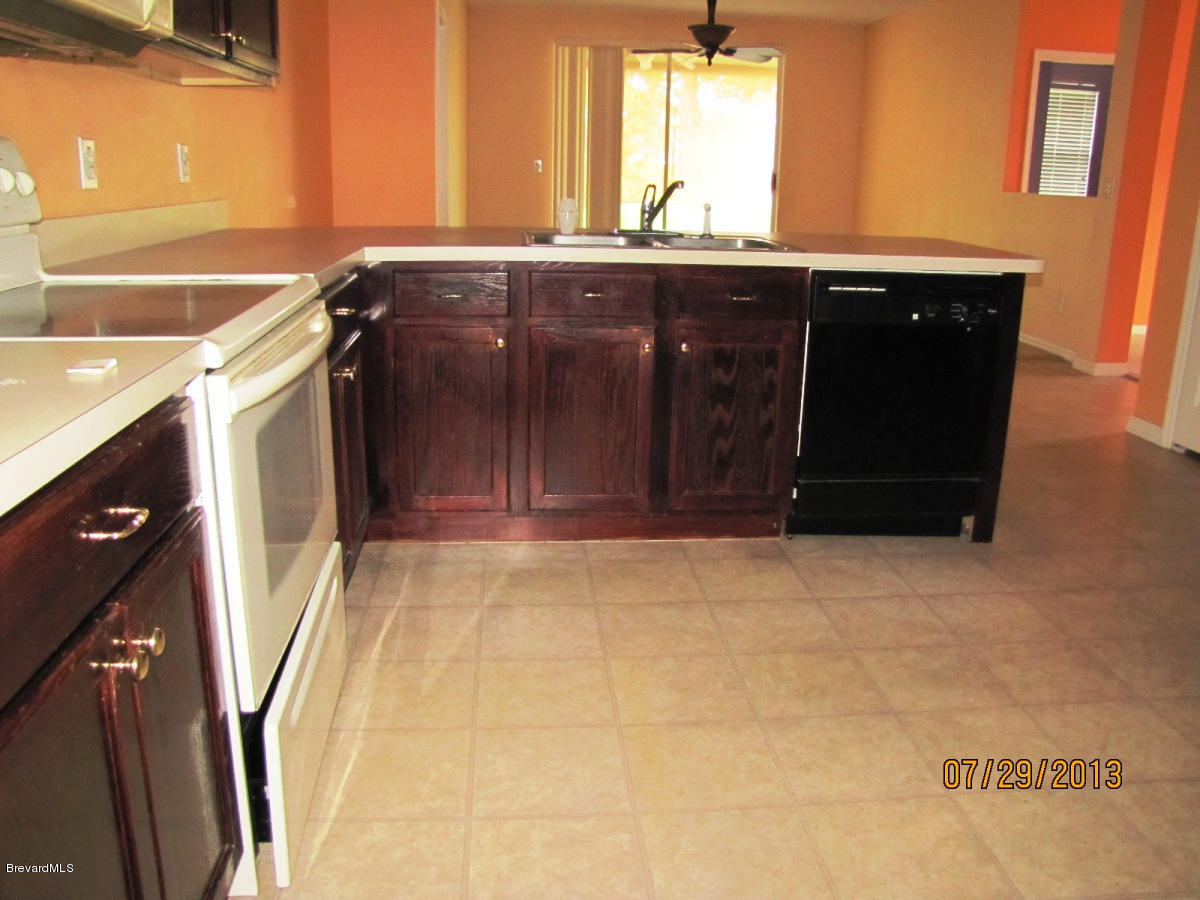 970 Riviera Point Drive Rockledge, FL 32955 - Photo 9 of 14 KITCHEN V1