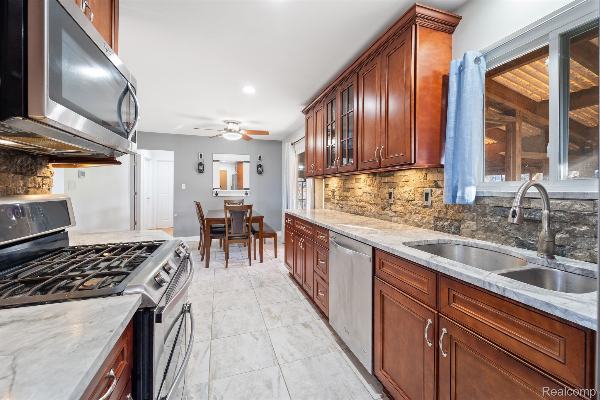 27268 Bunert Road Warren, MI 48088 - Photo 12 of 24 Gallery Image 12