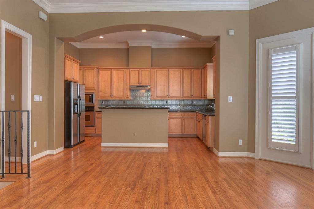 2406 Wroxton Road Houston, TX 77005 - Photo 17 of 28 Gallery Image 17