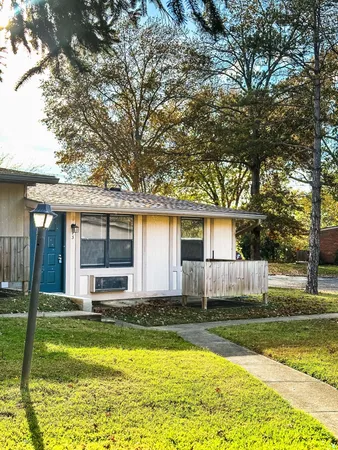 $1,045 | 2421 Madison Street, Unit 13, Clarksville, TN 37043