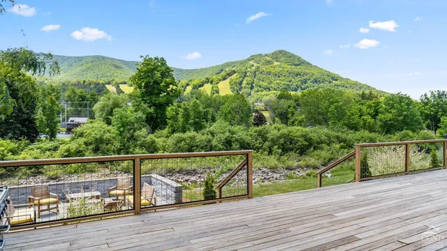 $1,999,000 | 7717 Main Street, Hunter, NY 12442