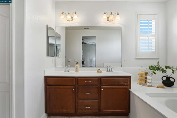 $799,000 | 527 Falling Star Drive, Martinez, CA 94553