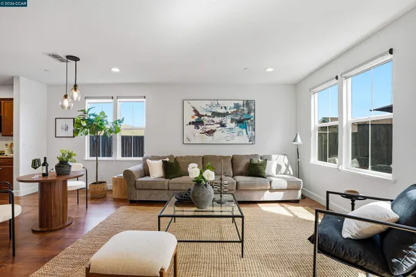 $799,000 | 527 Falling Star Drive, Martinez, CA 94553