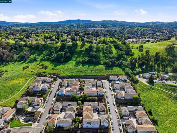 $799,000 | 527 Falling Star Drive, Martinez, CA 94553