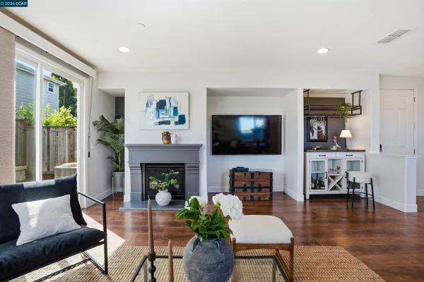 $799,000 | 527 Falling Star Drive, Martinez, CA 94553