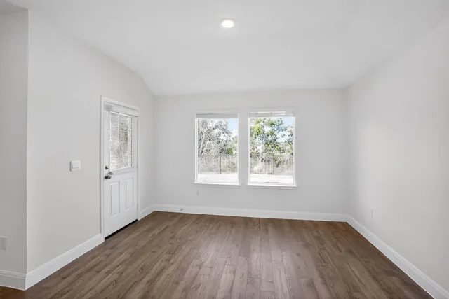 $2,250 | 289 Rivers Edge Drive, Georgetown, TX 78628