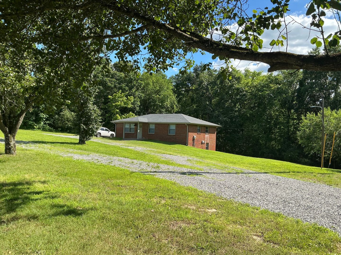 275 Attaway Road Clarksville, TN 37040 - Photo 2 of 17