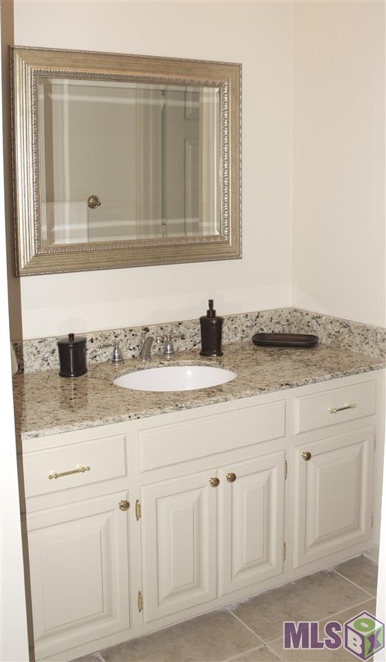 5332 Riverbend Boulevard Baton Rouge, LA 70820 - Photo 11 of 26 Gallery Image 11