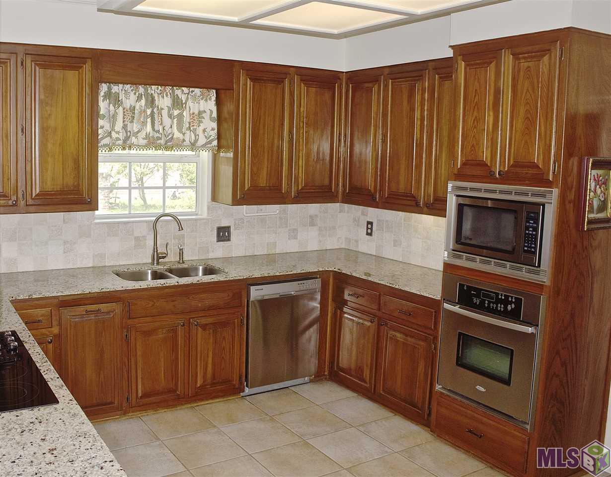 5332 Riverbend Boulevard Baton Rouge, LA 70820 - Photo 7 of 26 Gallery Image 7