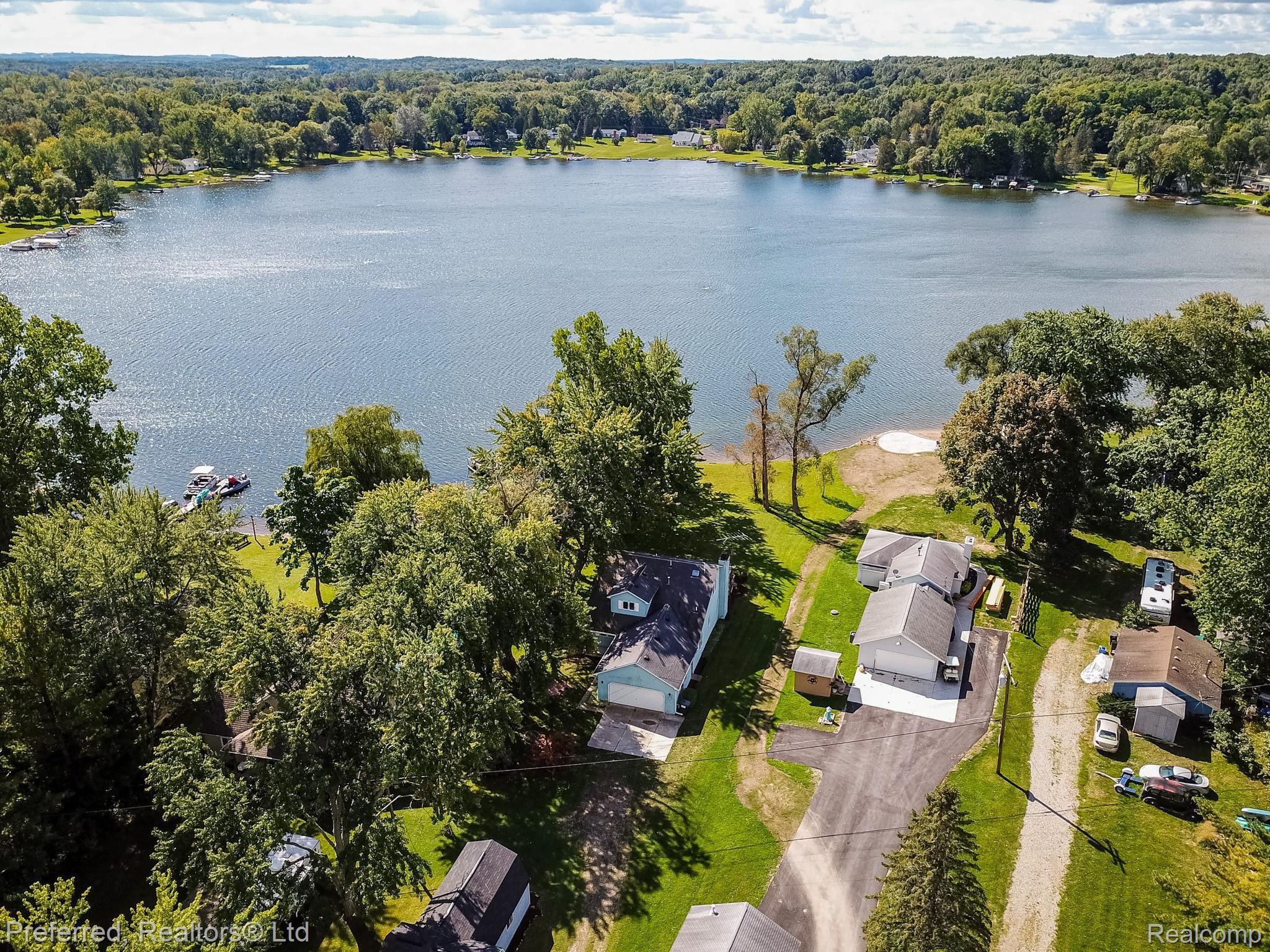 5863 Mabley Hill Road Fenton, MI 48430 - Photo 4 of 48 4DJI_0093.jpg