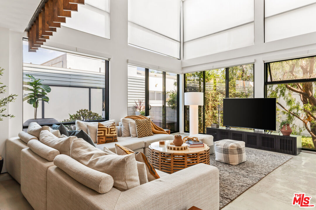 700 Main Street, Unit 15 Venice, CA 90291 - Photo 7 of 29