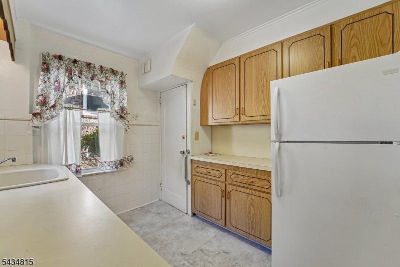 124 Walker Road West Orange, NJ 07052 - Photo 12 of 37