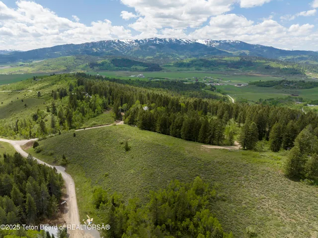 $725,000 | Lot 2 Mininger Road, Alpine, WY 83128