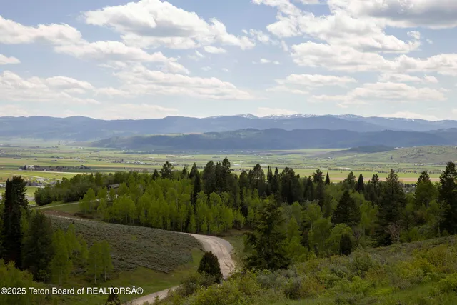 $725,000 | Lot 2 Mininger Road, Alpine, WY 83128