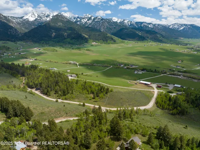 $725,000 | Lot 2 Mininger Road, Alpine, WY 83128