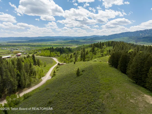 $725,000 | Lot 2 Mininger Road, Alpine, WY 83128